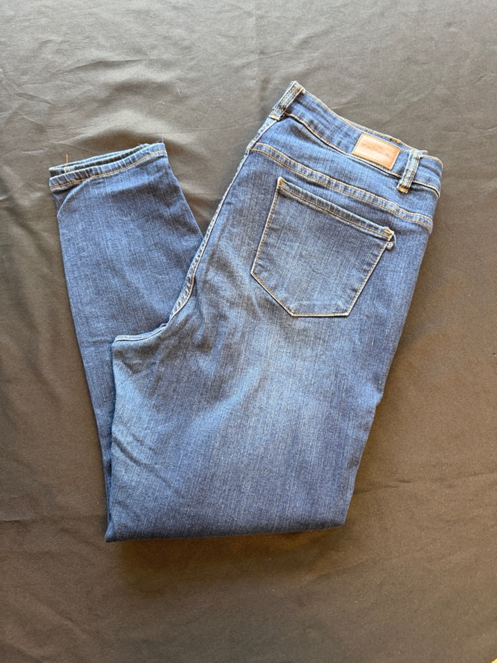 Tahari Women’s Indigo Chloe Fit Skinny Jeans Denim Size 16